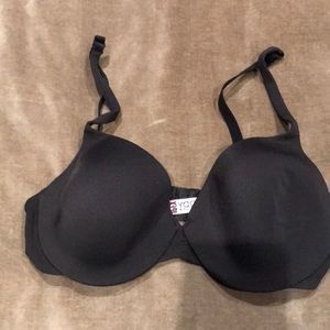 Victoria’s Secret body by Victoria IPEX black bra 5️⃣5️⃣5️⃣